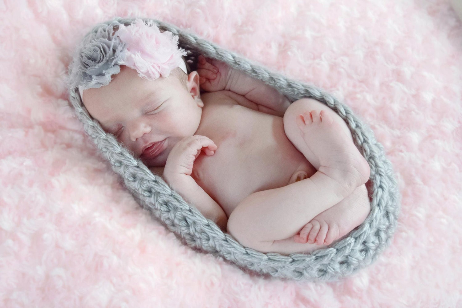 Newborn cocoon newborn photo prop baby cocoon newborn pod