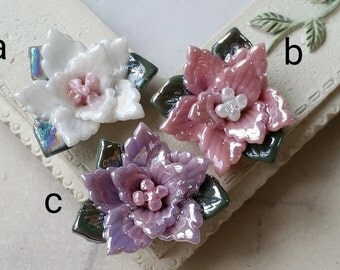 Two Holes and Flat Back Porcelain Cluster Roses (t.s)