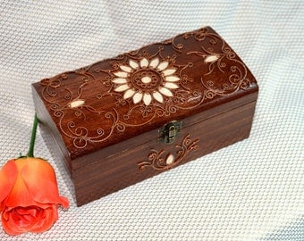 Jewelry box Ring box Wooden box Wood box Wedding gift ring jewellery box Wood carving Jewelry boxes Wood carving boxes box boite bijoux Q10