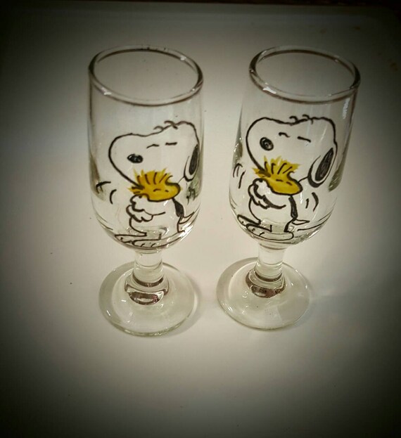 Hand etched & painted Snoopy / Woodstock mini wine glasses