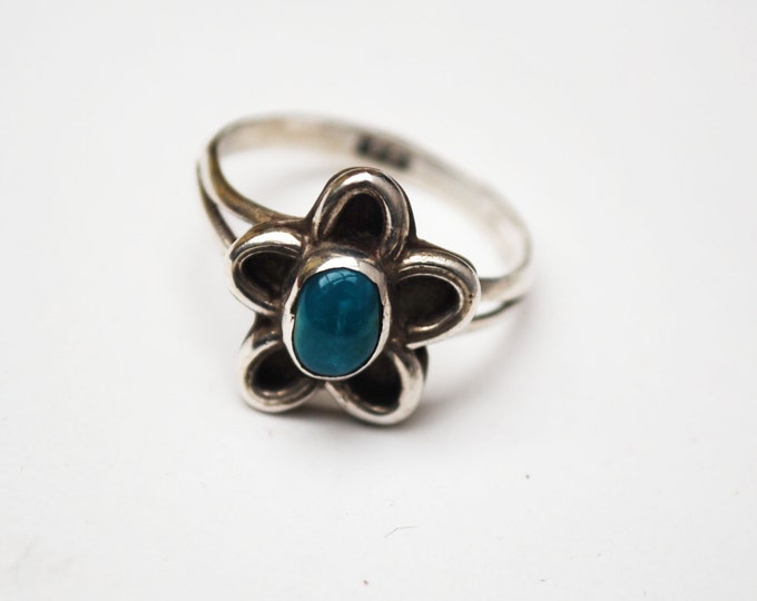 Sterling turquoise Flower Ring - Silver floral blue gemstone -Boho - size 7