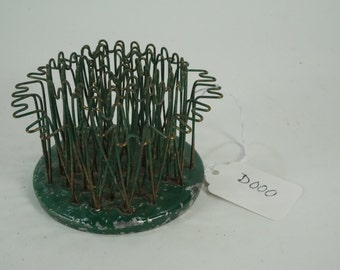 Hairpin Flower Frog, Blue Ribbon Flower Holder Co. Number 4, Hawthorne, NY Vintage ROUND Green Metal Flower Frog