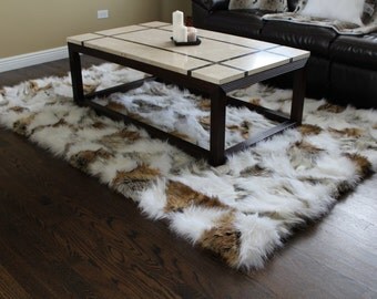 5'x7' Canadian Fox Faux Fur Accent Area Rug