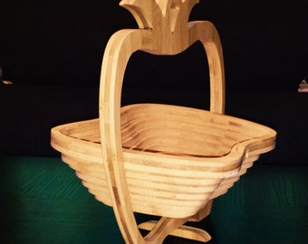 Collapsible Wood Apple Shaped Basket Vintage Spiral Cut