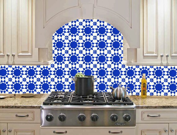 Hand geschilderde marokkaanse tegels blauw door barchilonceramics