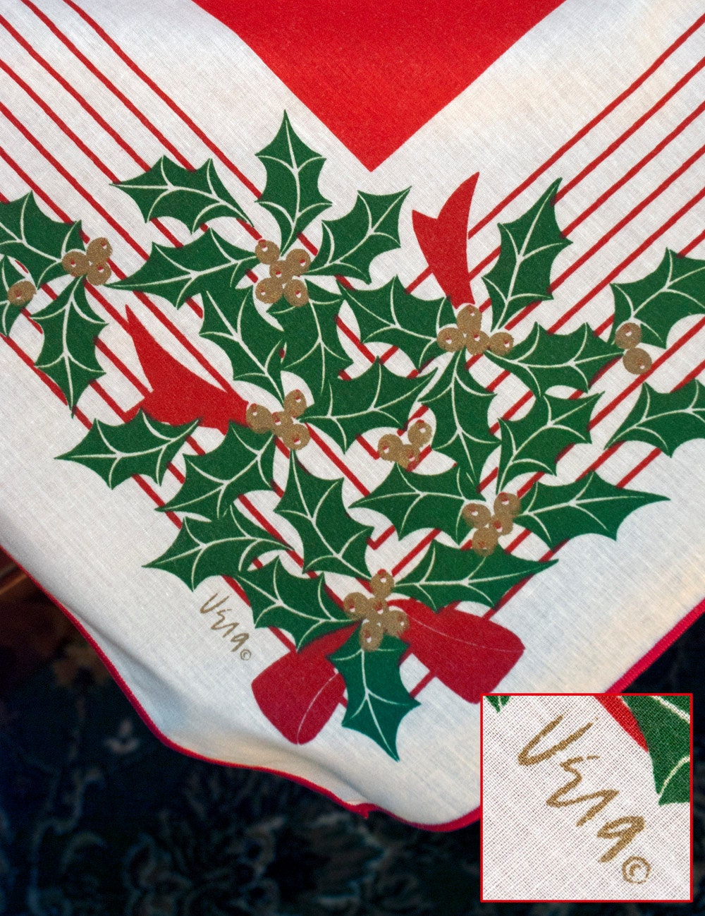 Vintage Vera Christmas Tablecloth 6 Matching Napkins