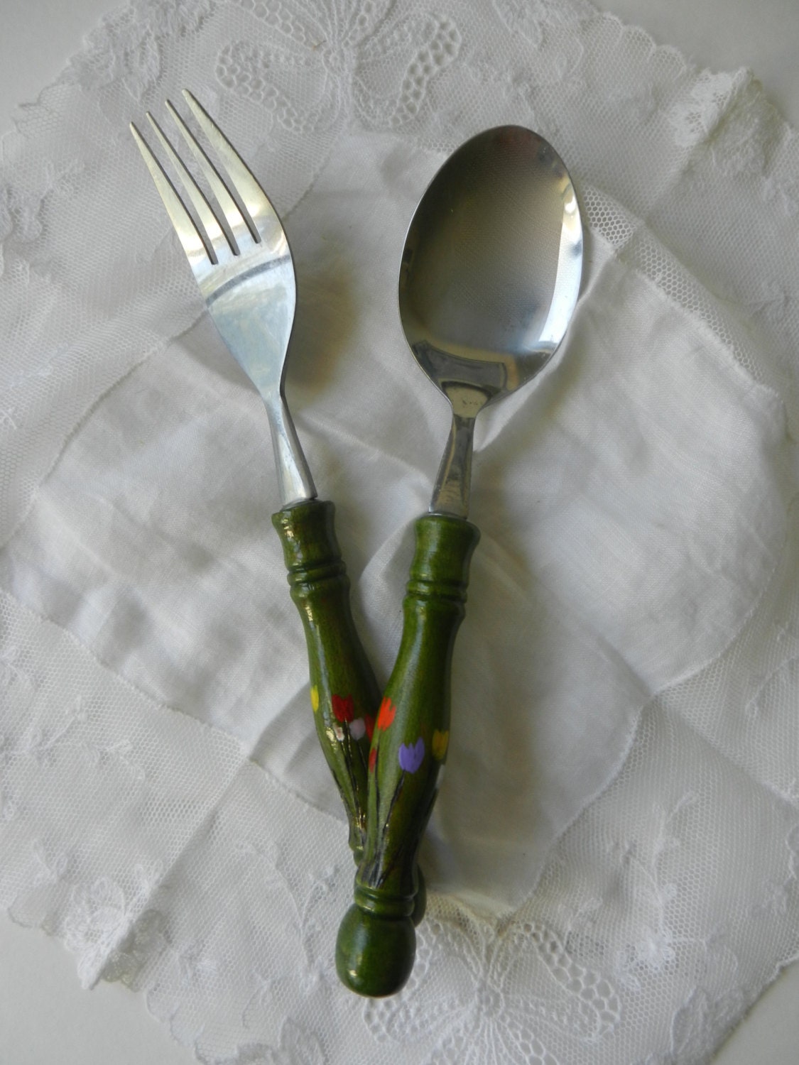Homestead vintage green flatware picnic set with colorful