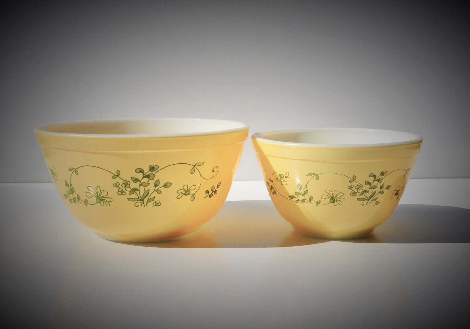 Pyrex Shenandoah Mixing Bowls Set of 2 Numbers by FabsAndFaves