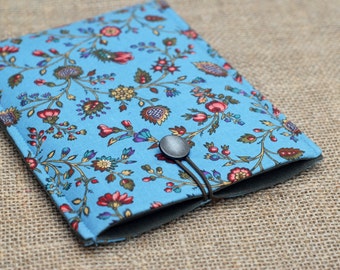 iPad Mini Cover / Kindle Touch / Kindle 6/ Kindle Paperwhite Padded Sleeve (case) in blue floral pattern with Button