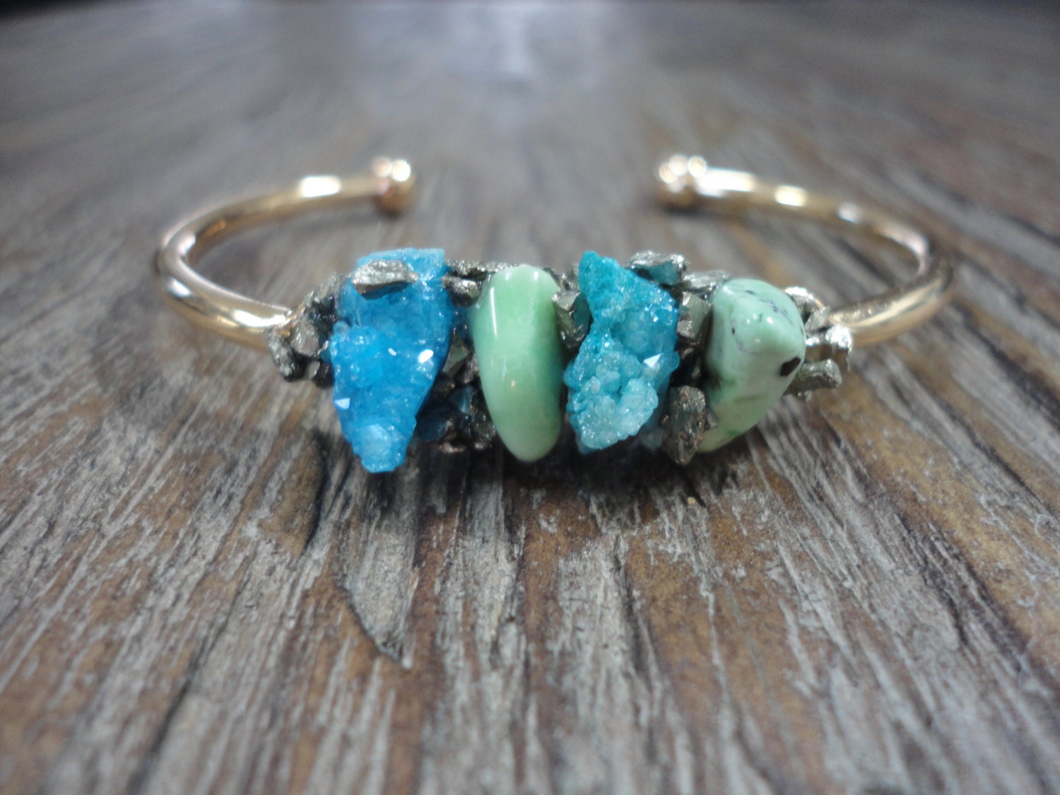 Druzy Agate and Green Turquoise with Pyrite Gold Cuff Open Bangle Bracelet/Modern Boho Bangle/Raw Crushed Pyrite