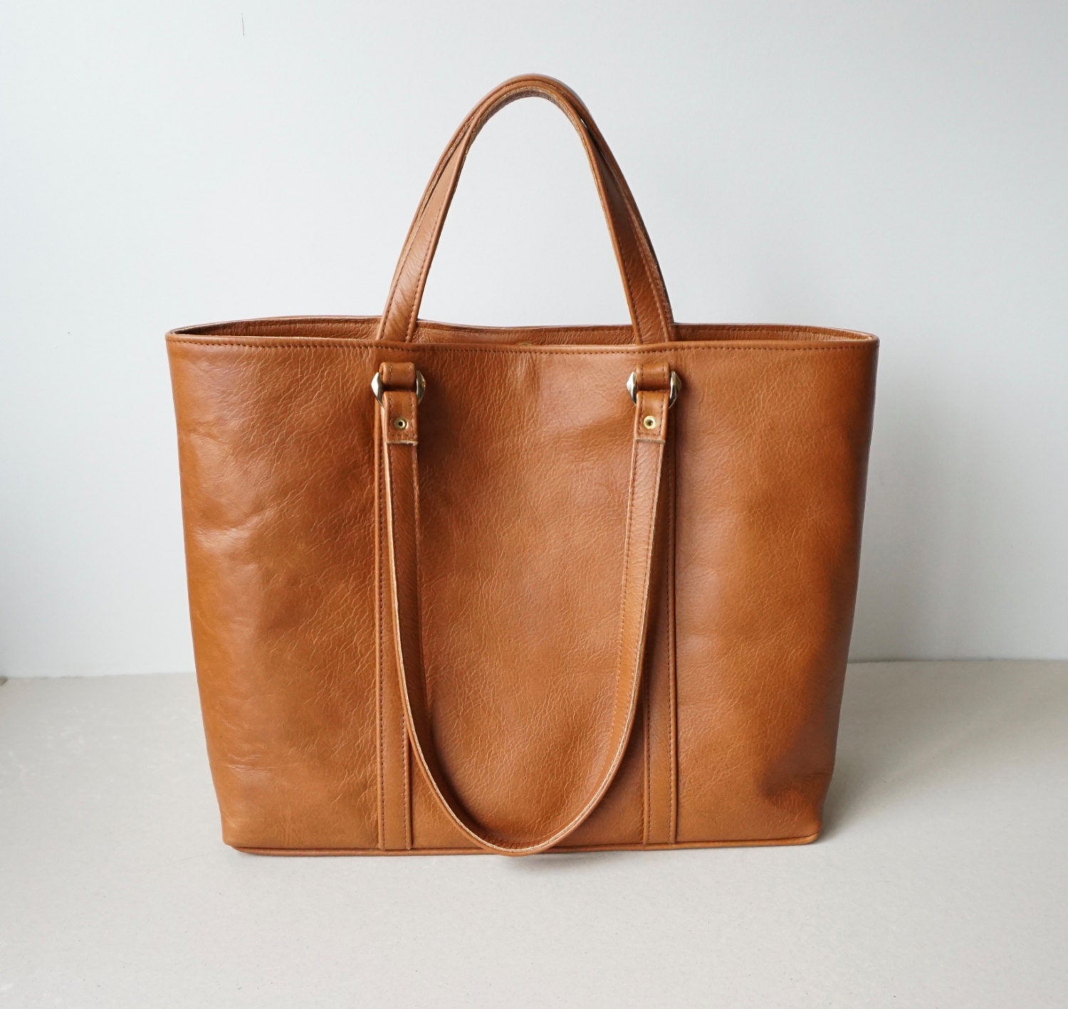 Tan Brown Leather Shoulder Bag / Everyday Tote Bag / Buffalo