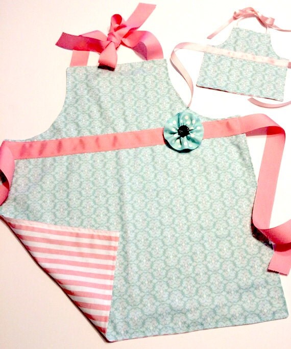 girl doll apron set matching aprons American by LittleSaraSews