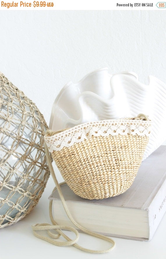 15 OFF Lace Straw Bag Small Messenger Tote by fluteofthehour