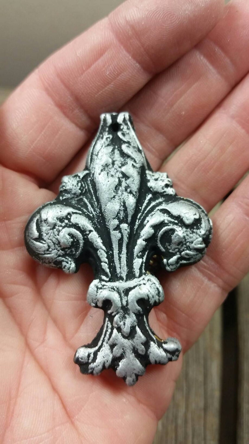 Fleurdelis EssentialOil Clay Diffusing by Studiodragonfly19