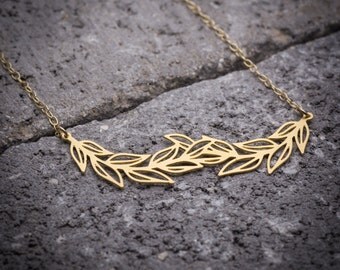 Leaf necklace, leaves necklace, leaf branch necklace, leaf pendant, nature necklace, unique necklace, goldfilled necklace.