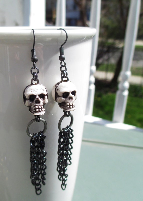 Spooky macabre horror skull earrings with gunmetal multi chain