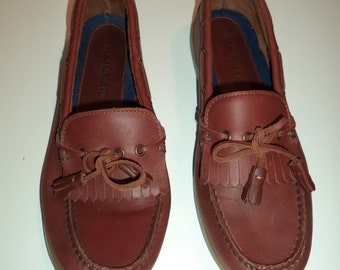 Leather boat shoes// Nautical 90's preppy comfortable brown slip on tassel fringe loafers// Men's size 10 M USA
