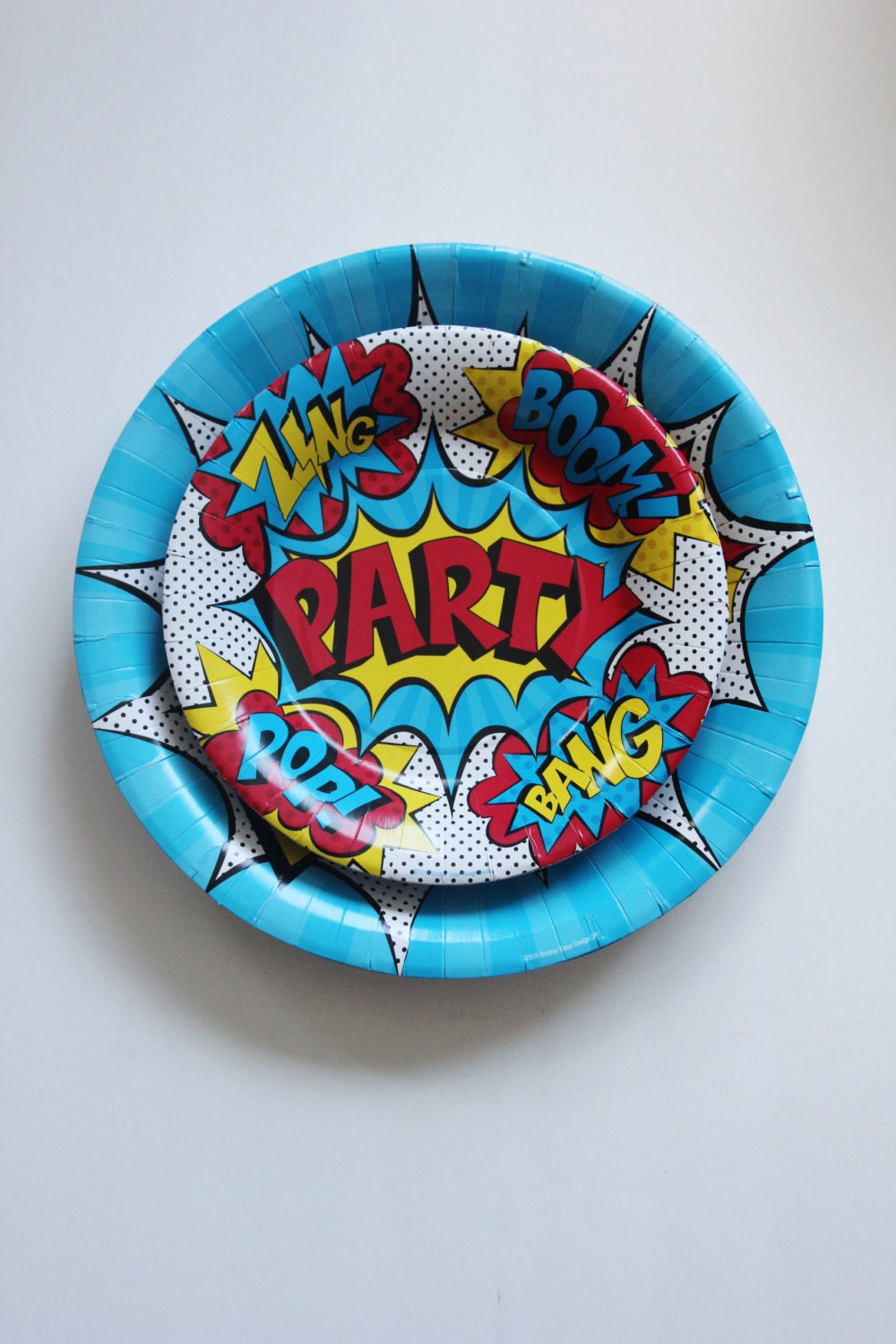 25 SUPERHERO PARTY PLATES Birthday Small Dessert Paper Plate