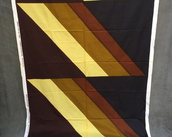 1967 Marimekko MOD Fabric Mid Century Geometric Pattern "Maija Isola: HUSAARI" All Cotton - Measures 54 x 104 = 2.8 Yards