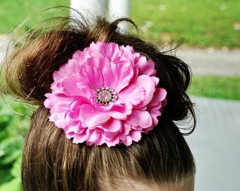 Pink flower clip, large pink hair flower on a smooth alligator clip, girls pink hair clip, pink flower hair accessory
