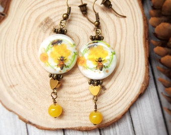 Honey bee earrings Bumble bee earrings Honey bee jewelry Insect jewelry Summer Party Favors Gold Bee Earrings Bee dangle earrings for women