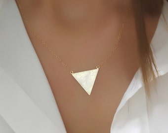 Triangle Charm Necklace , Textured Triangle Necklace , Gold Triangle Chain , Geometric Necklace , Triangle Pendant Necklace