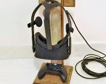 Oculus Rift, Htc Vive Stand.  Display your Oculus Rift or your Htc Vive in style.