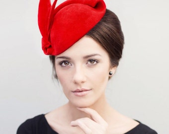 Red Fascinator Hat, Old Hollywood Glamour, Pin Up Headpiece, Mini Hat, Hatinator, Felt Hat, Cocktail Hat - Mona