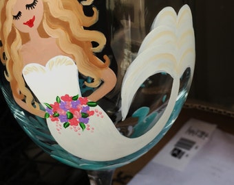 Mermaids, Bride wine glasses, Painted wine glasses, Bride, Bridal shower, Wine glasses, Painted glasses, Wedding wine glasses,Mermaid bride