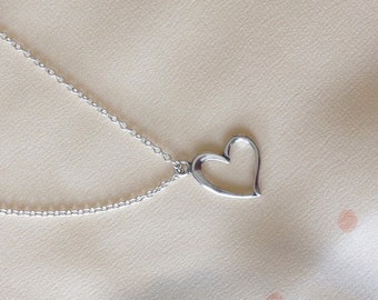 Dainty Sterling Silver Heart Necklace, Simple Silver Necklace, Delicate, Sterling Silver Chain Layer, Minimal Long Layered Necklace / LN105s