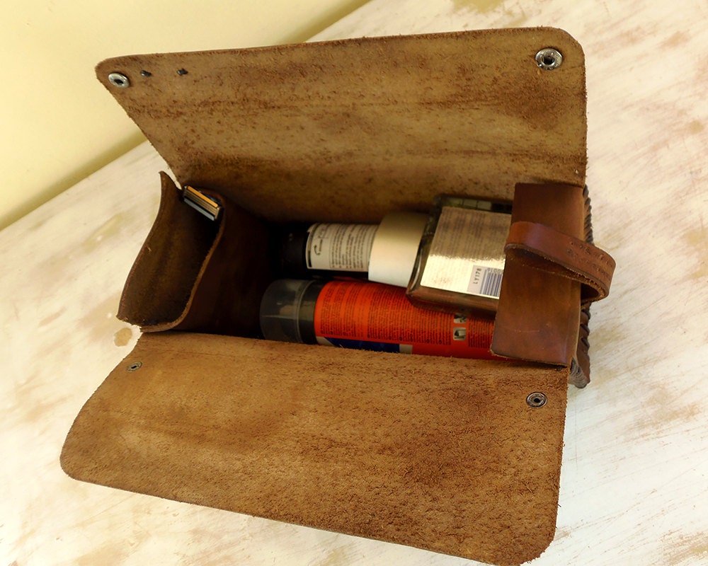 personalized mens leather toiletry bag