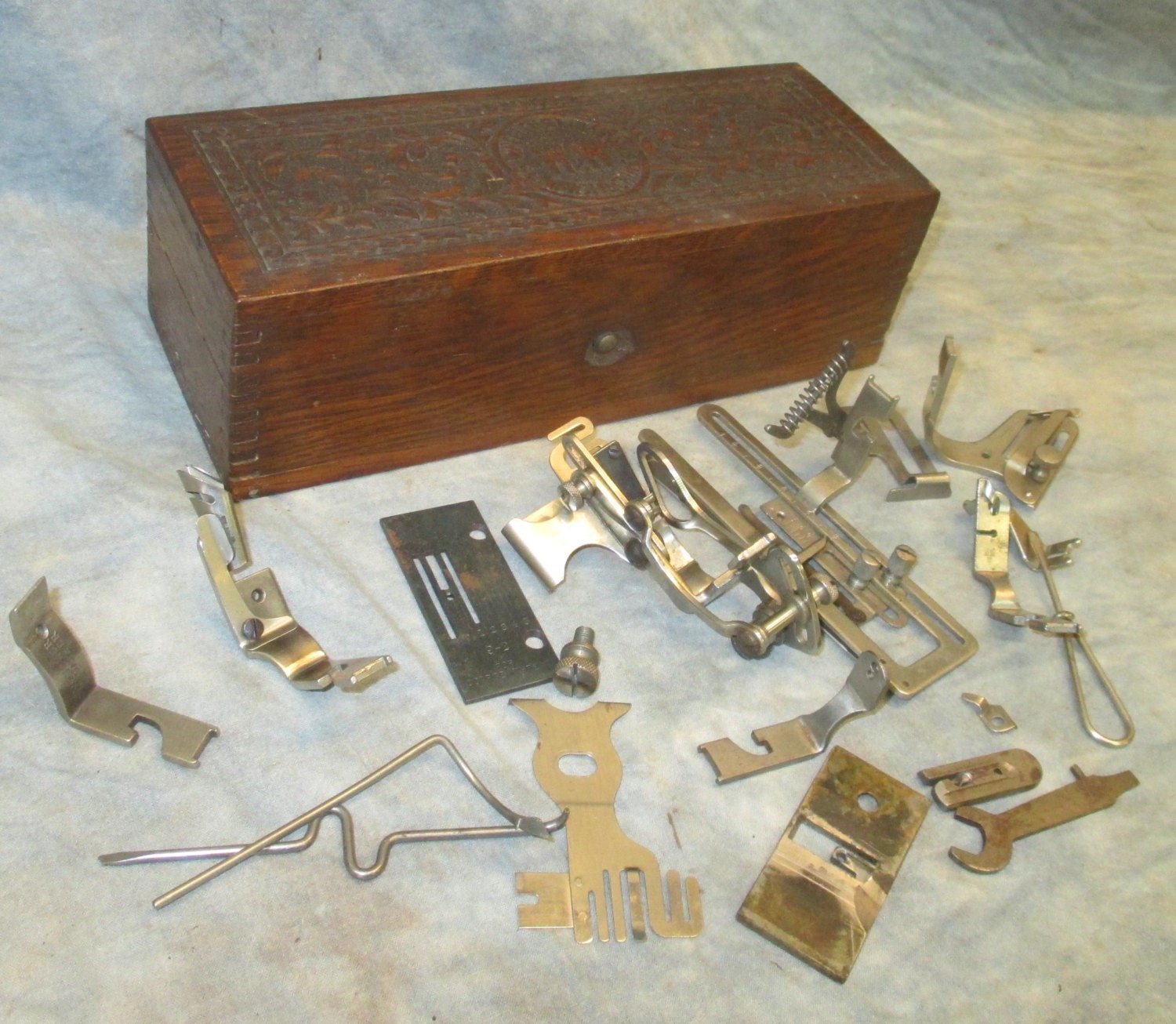 Wooden Box Wheeler & Wilson Sewing Machine Accessory Feet