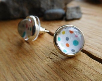 Colorful cabochons earrings.