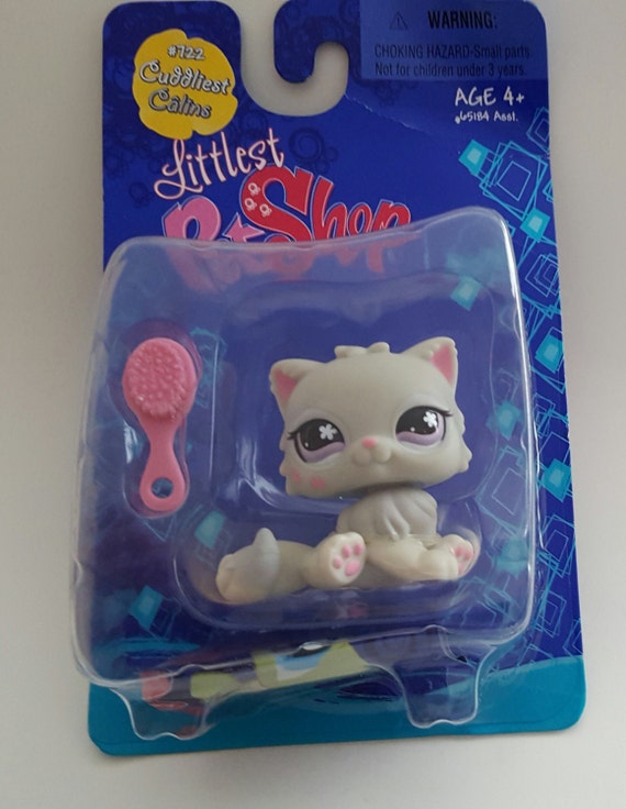 Littlest Pet Shop New in Package. RARE. Cutest pets 722