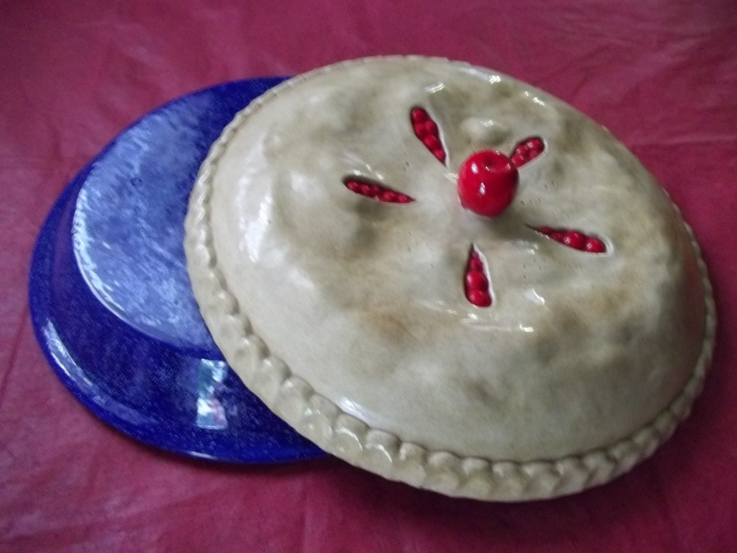 Covered Pie Dish Ceramic Pie Holder Vintage House Wares