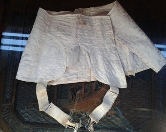 1930s-40s rose girdle - small. Flawed, for experimental looks.