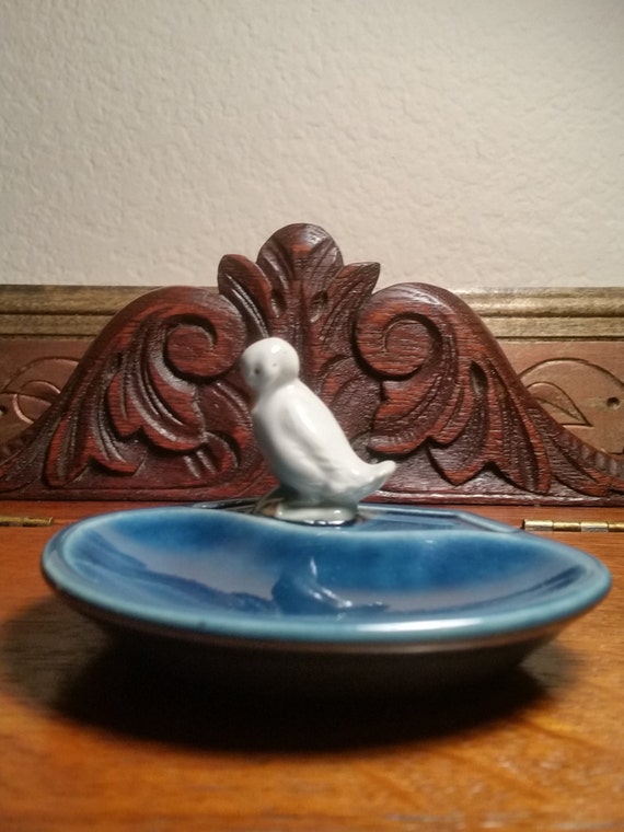 Highly Collectible Vintage Wade Ceramics Of England Deep Blue