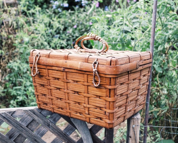 Vintage Bamboo Picnic Basket/ Woven Bamboo/ Japanese Basket
