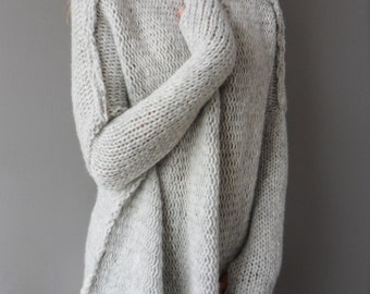 Oversized / Slouchy / Bulky knit sweater. Alpaca/Wool women sweater.