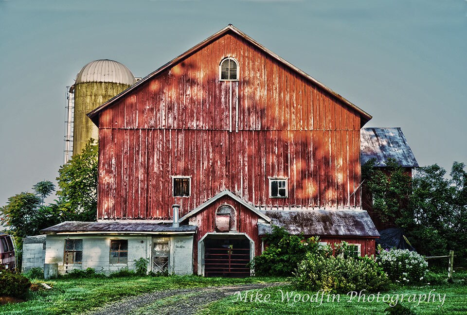 Vintage Barn in Pennsylvania Photo Photograph DIGITAL Silo