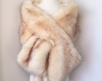Champagne faux fur bridal wrap, light brown fur, Wedding Fur shrug, Fur Wrap, Bridal Faux Fur Stole Fur Shawl Cape, wedding faux fur wrap