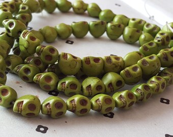Green Howlite Skull Beads full strand (40 beads)