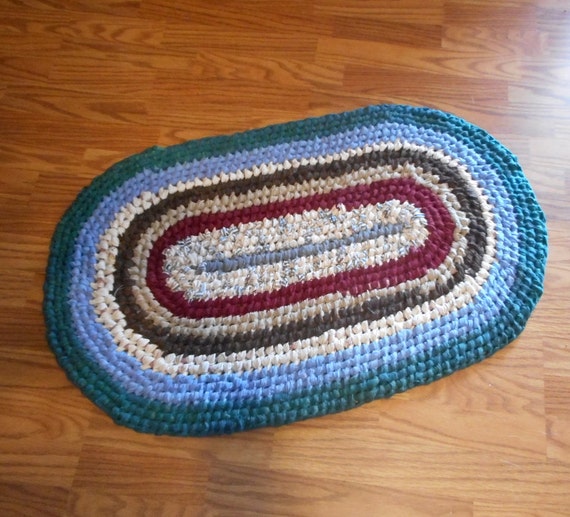 Oval Recycled Rag Rug Toothbrush Amish Knot by CraftyPA on Etsy