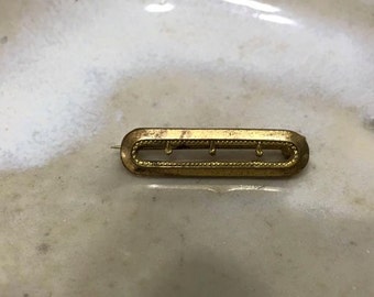 Vintage gold bar pin jewelry brooch lapel