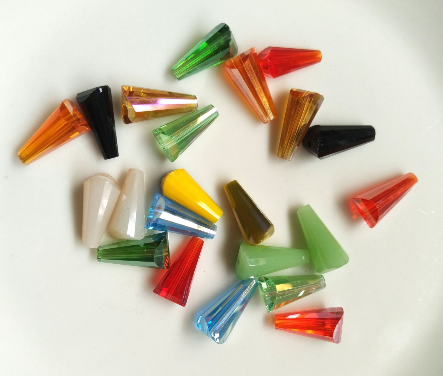 20 pcs Mixed lots Crystal 15mm Cone Shaped Crystal Beads Glass Beads
