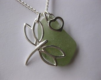 Seaglass Pendant - Dragon fly Seaglass Jewelry Animal Jewelry Beach Glass Jewelry Handmade, Custom Jewlery