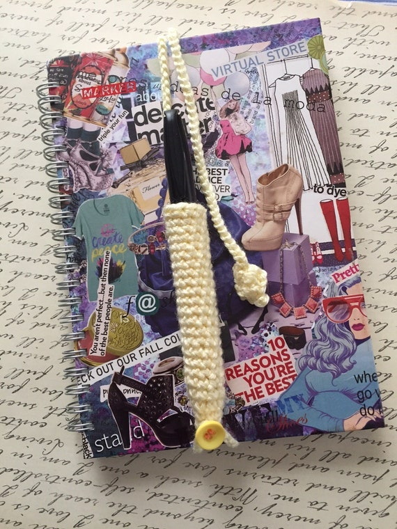 Crochet bookmark and pen holder 2 in 1