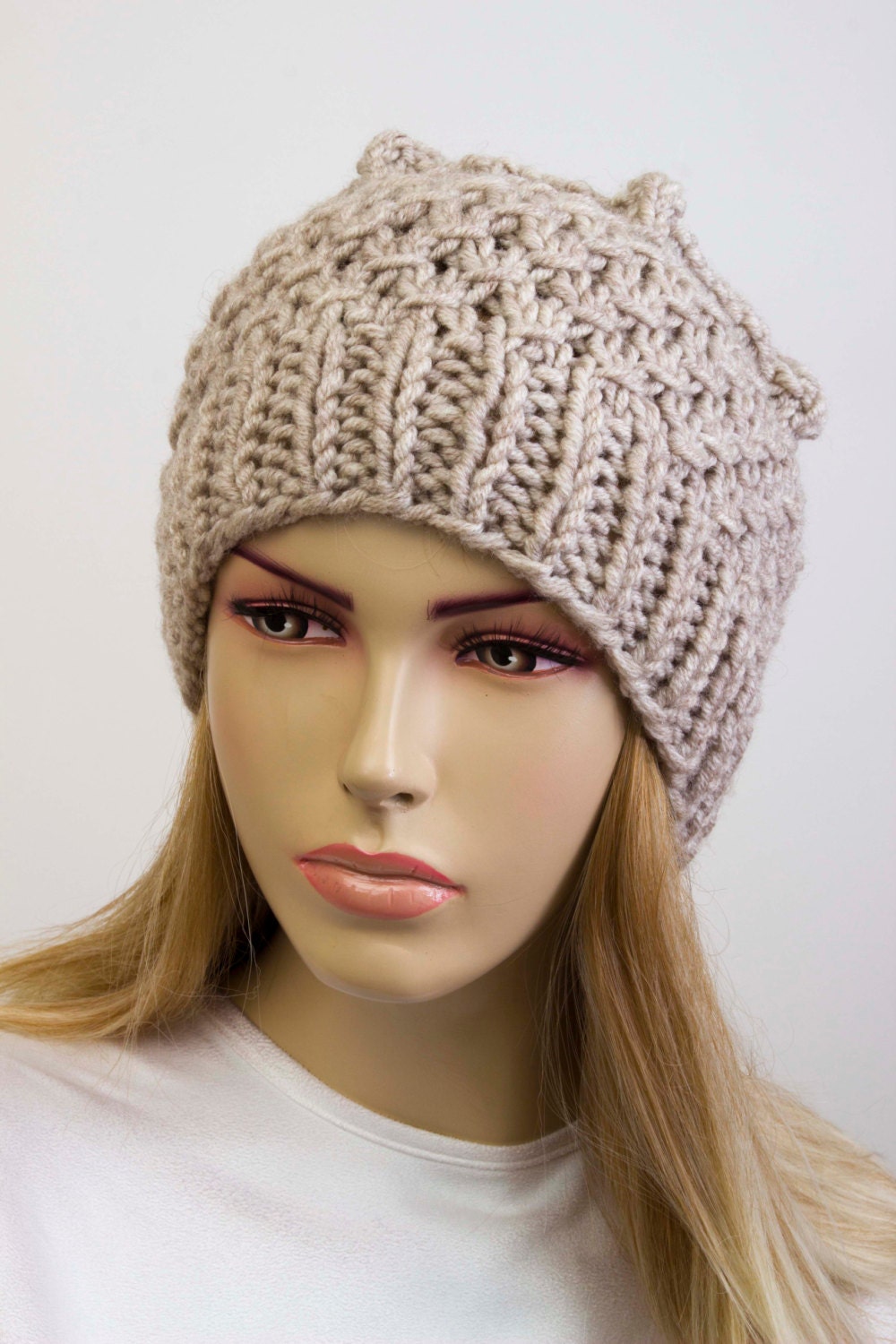 Big Sale Beanie hat winter knit hat for woman in beige