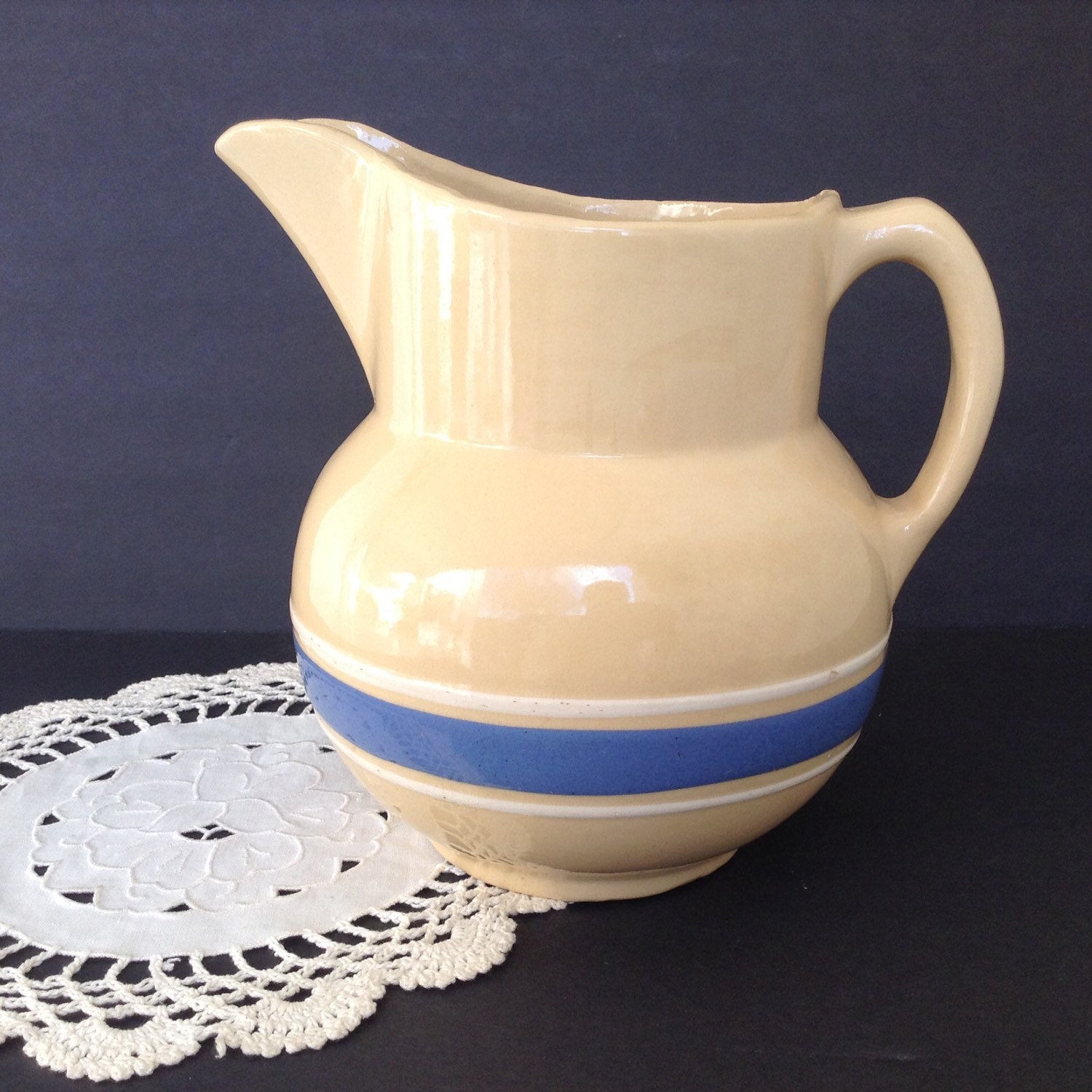 Vintage Watt Ware Pottery Pitcher R-F 17 U.S.A. Old Large