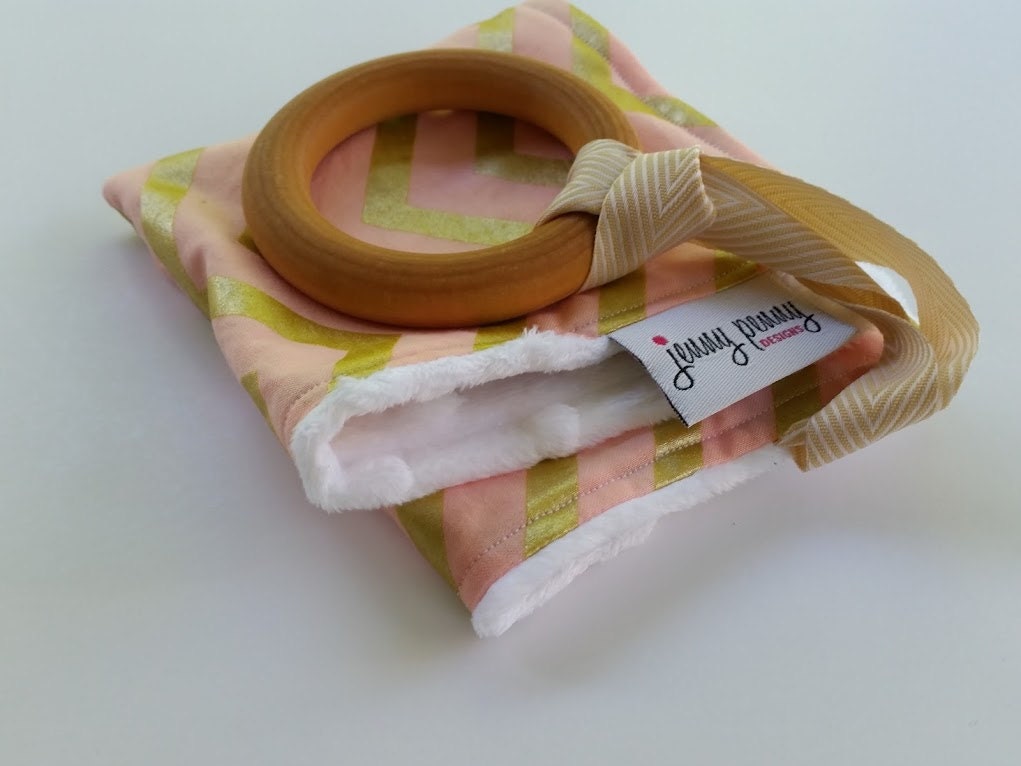 Teething Ring Minky Teething Blanket with Natural Maple Wood